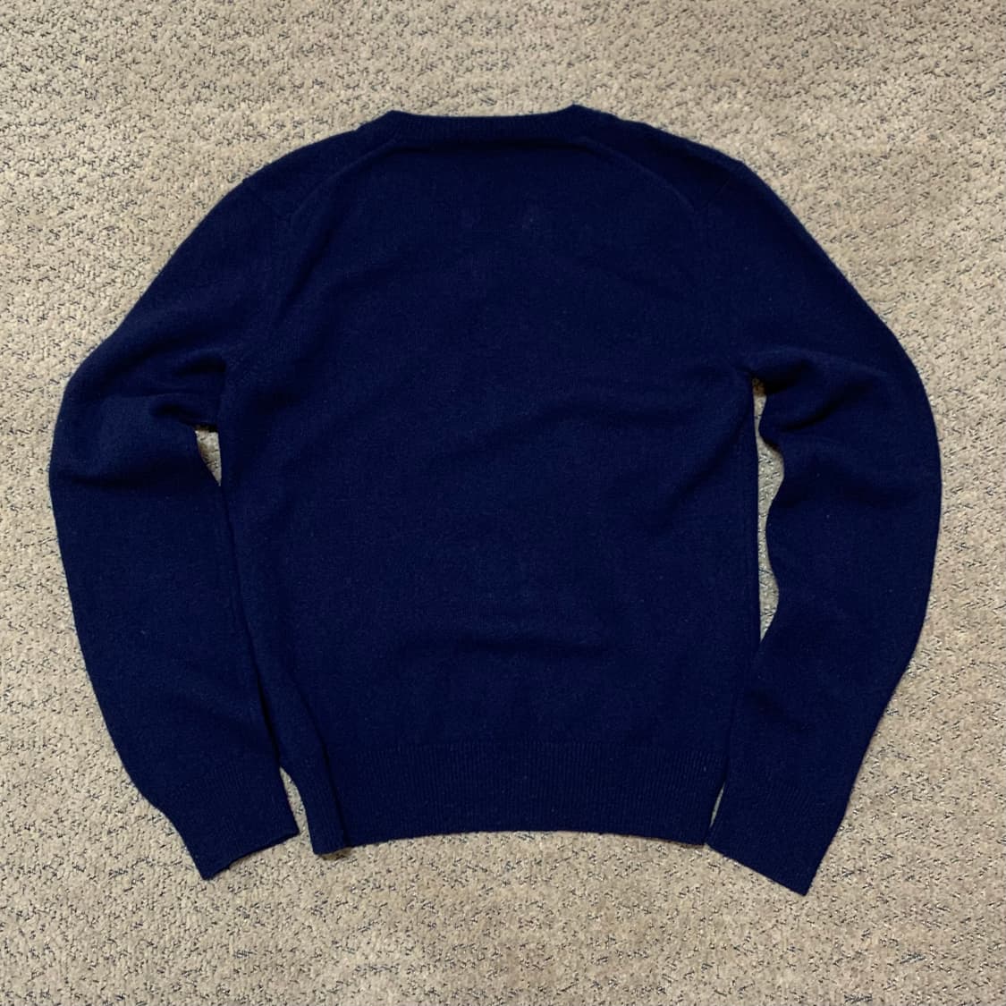 꼼데가르송 네이비 브이넥 니트 W(S) 상품이미지2