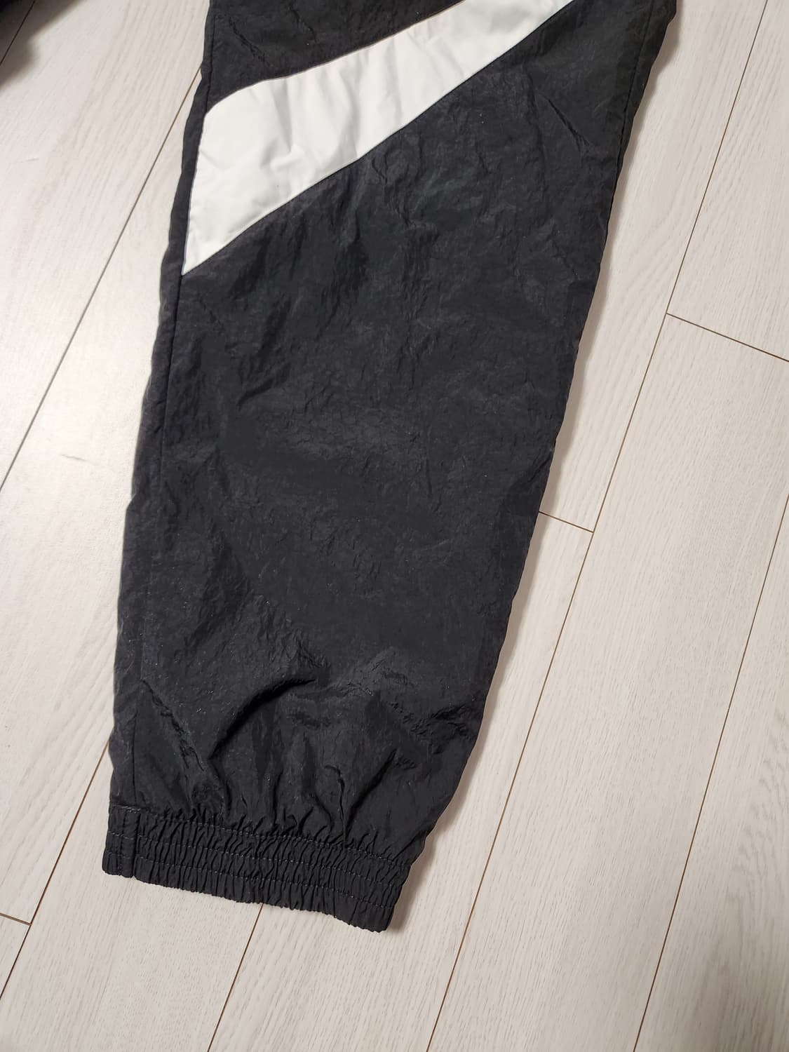 나이키 우븐 빅스우시 바람막이 블랙 트레이닝복 상L하의M 세트

상의 화 상품이미지8