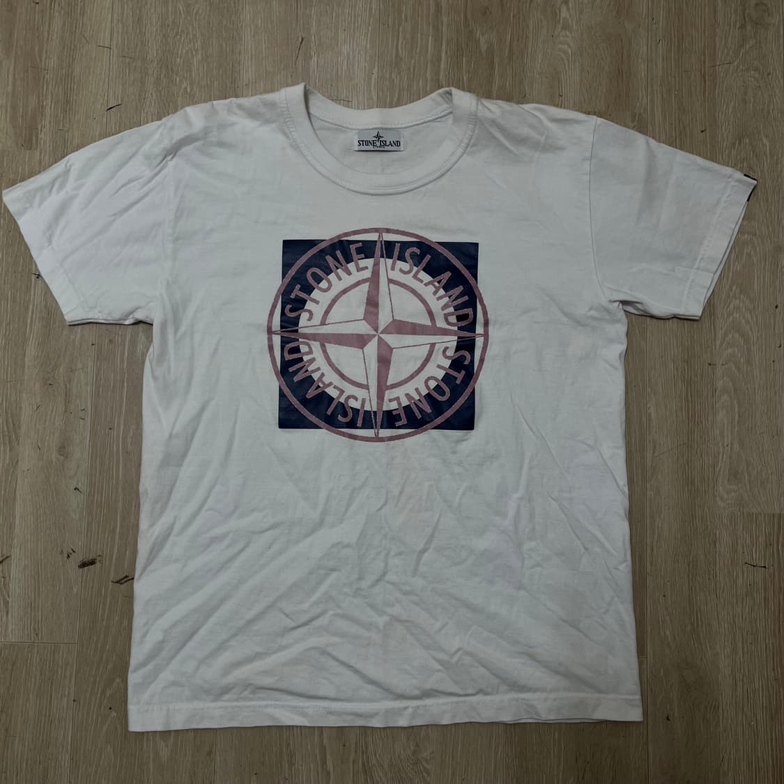 스톤아일랜드 Stone Island 컴퍼스 로고 그래픽 반팔티 상품이미지1