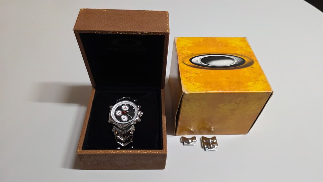 오클리 gmt 시계 상품이미지1