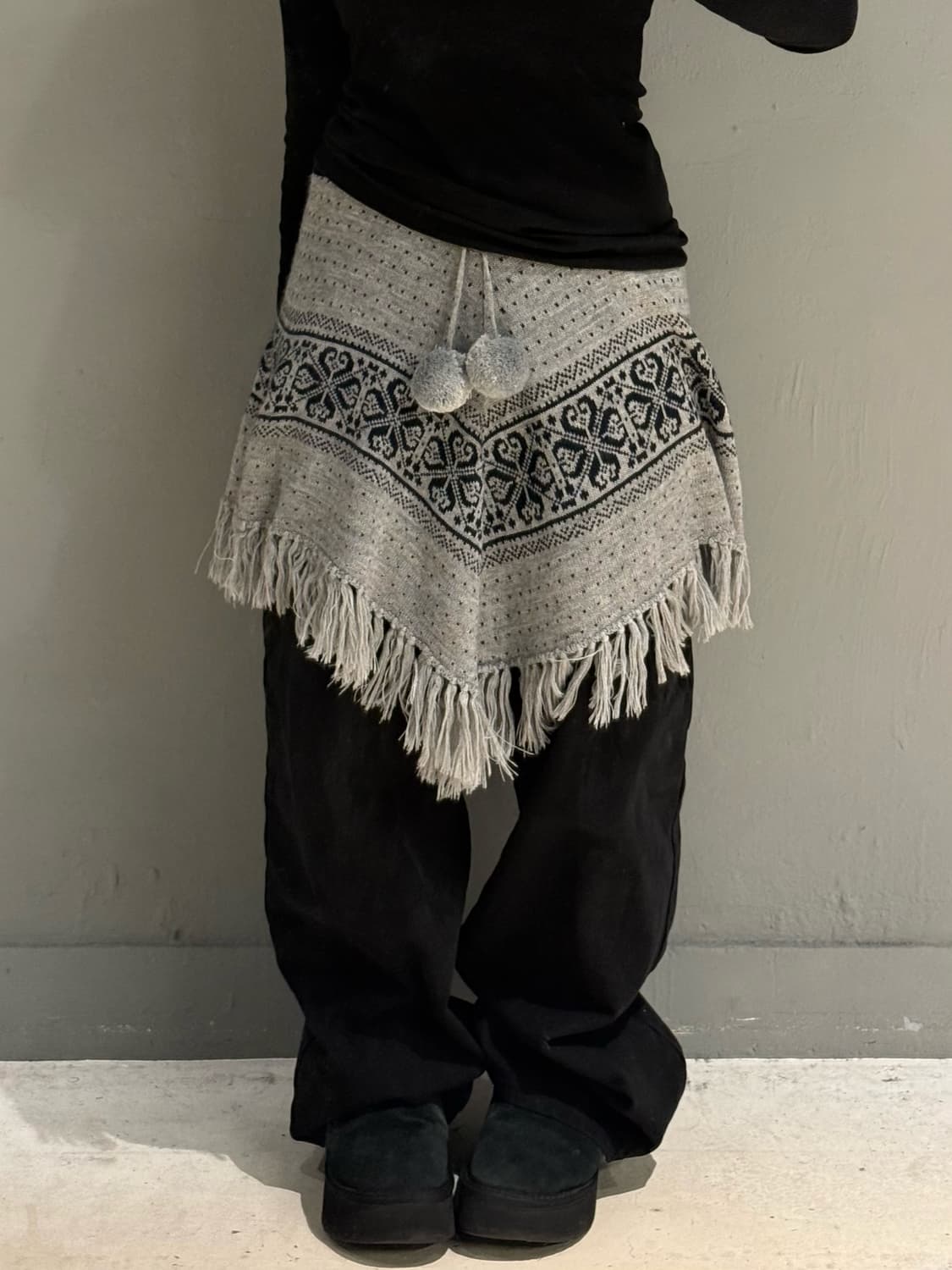 winter pattern tassel detail cape & sk 상품이미지2