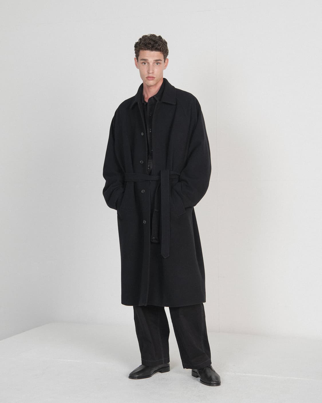 브라운야드 퓨어 울 벨티드 코트 블랙 4사이즈 팝니다 상품이미지1