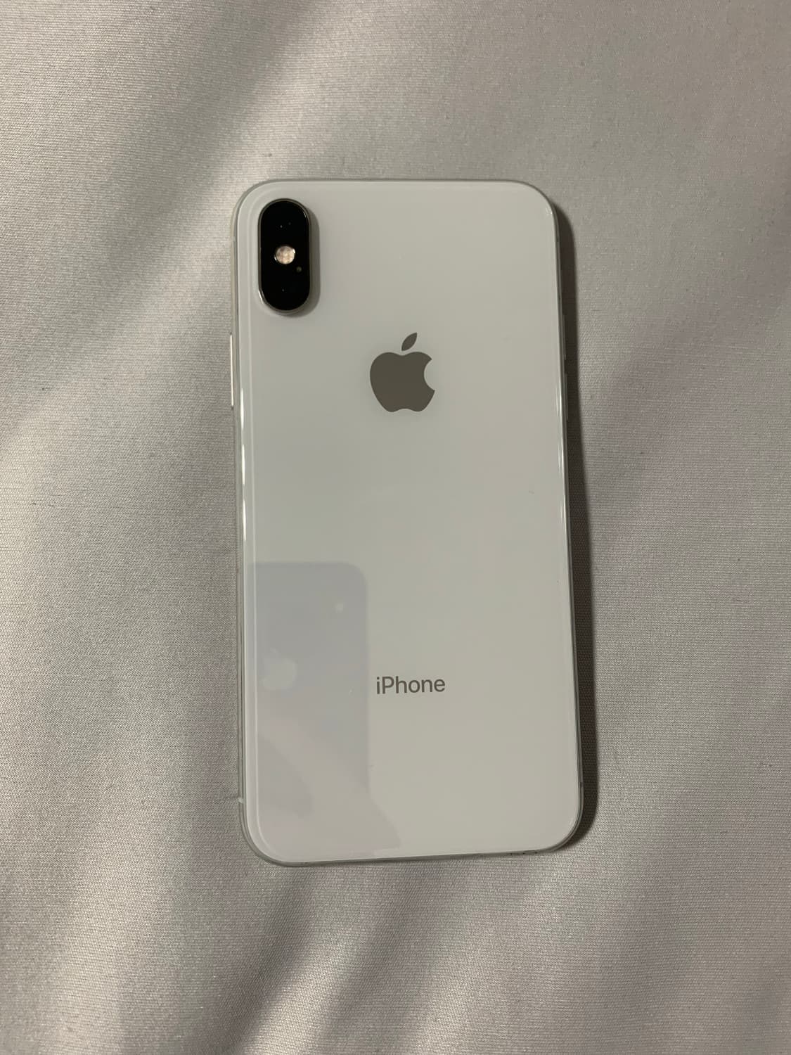 아이폰 xs 실버 64GB 상품이미지1