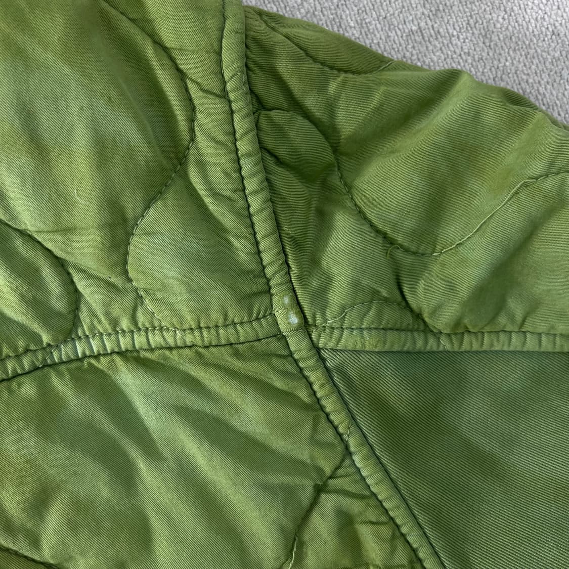 100 스톤아일랜드 가먼트 퀄팅 오버 셔츠 자켓 상품이미지8