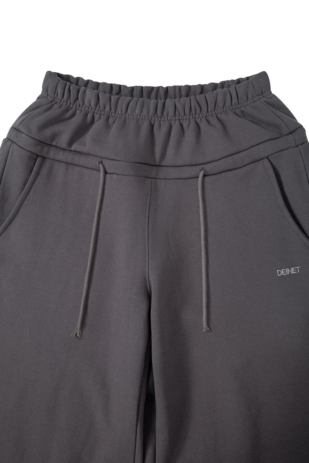 DEINET 다이닛 백 로고 스웻 팬츠 차콜 상품이미지3