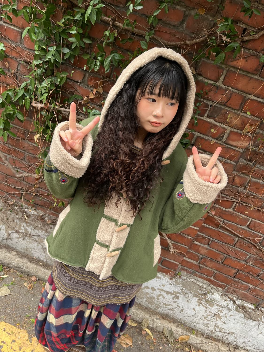 말차 히피 자수 포인트 양털 후드 아우터 상품이미지1