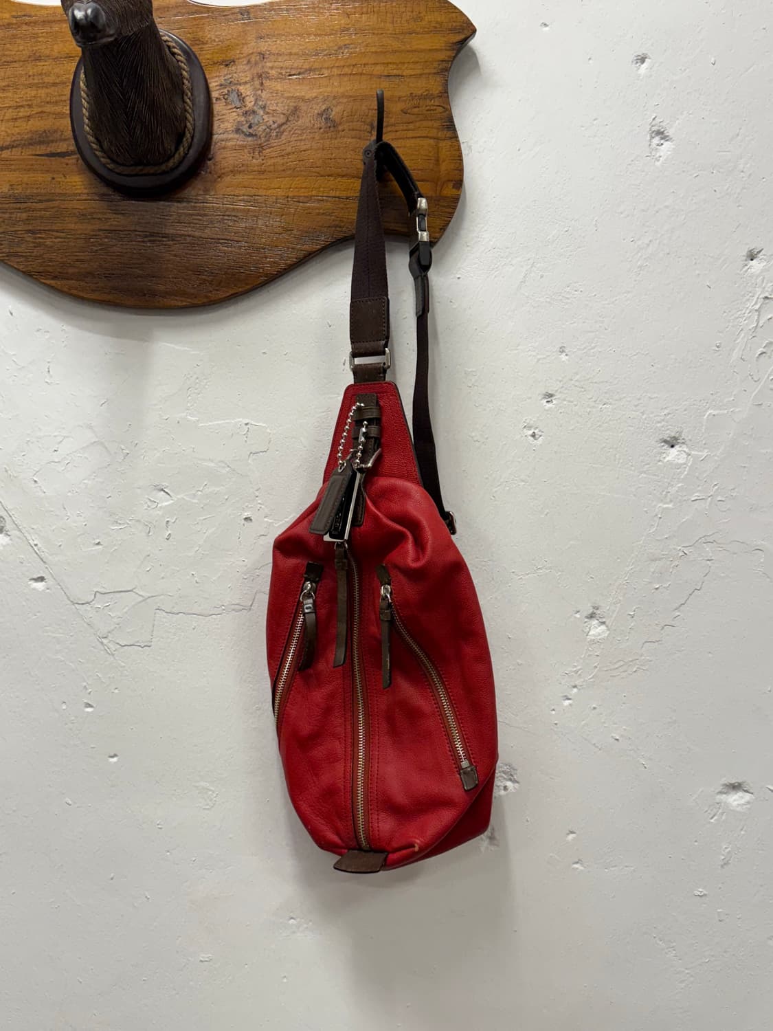 COACH Red Leather Sling Body Bag 상품이미지3