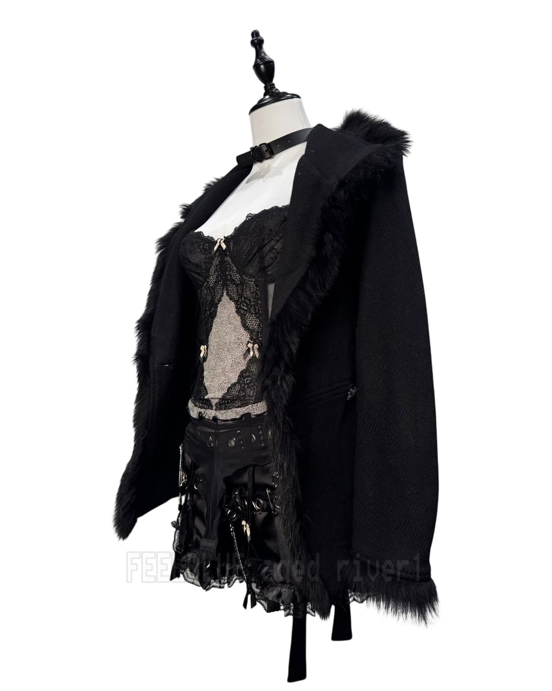 Fur-trimmed Gothic Wool Coat 상품이미지4