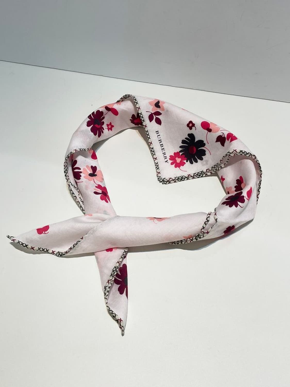 버버리 00s 시그니처 재팬 플라워 패턴 쁘띠 반다나 손수건 A1215 상품이미지1