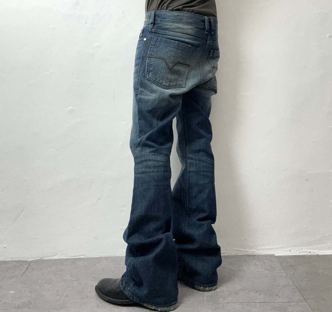 Diesel Zathan Bootcut Distressed Denim 상품이미지1