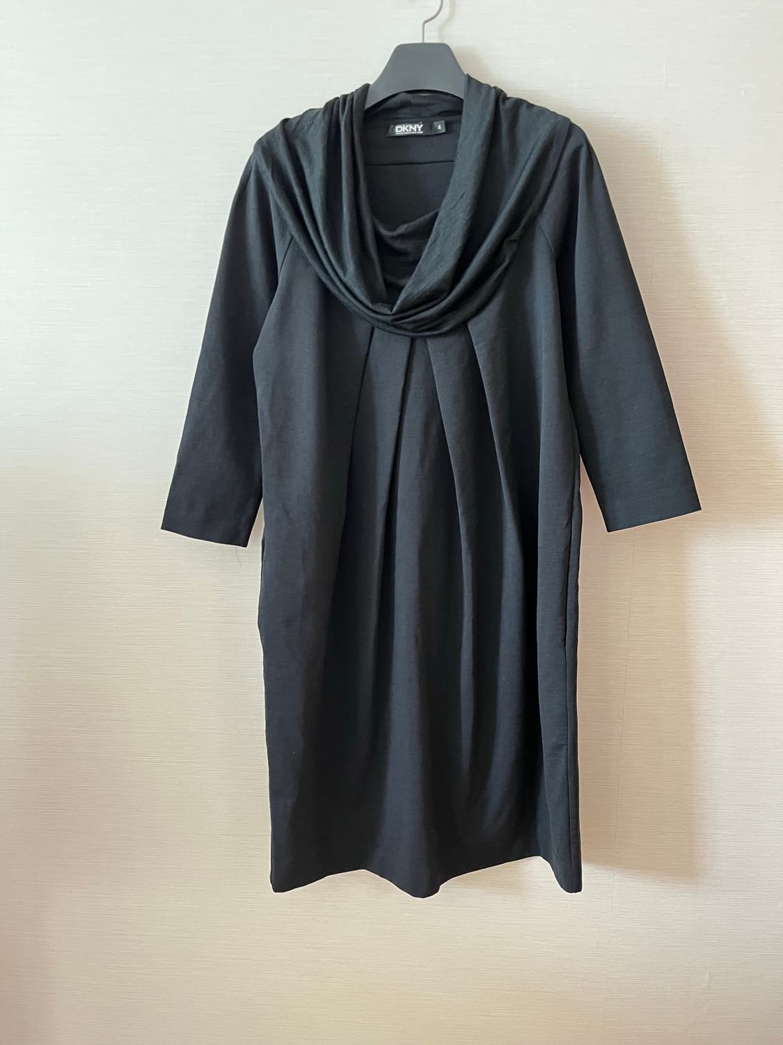 DKNY 울 블랙 원피스 일본산 상품이미지1