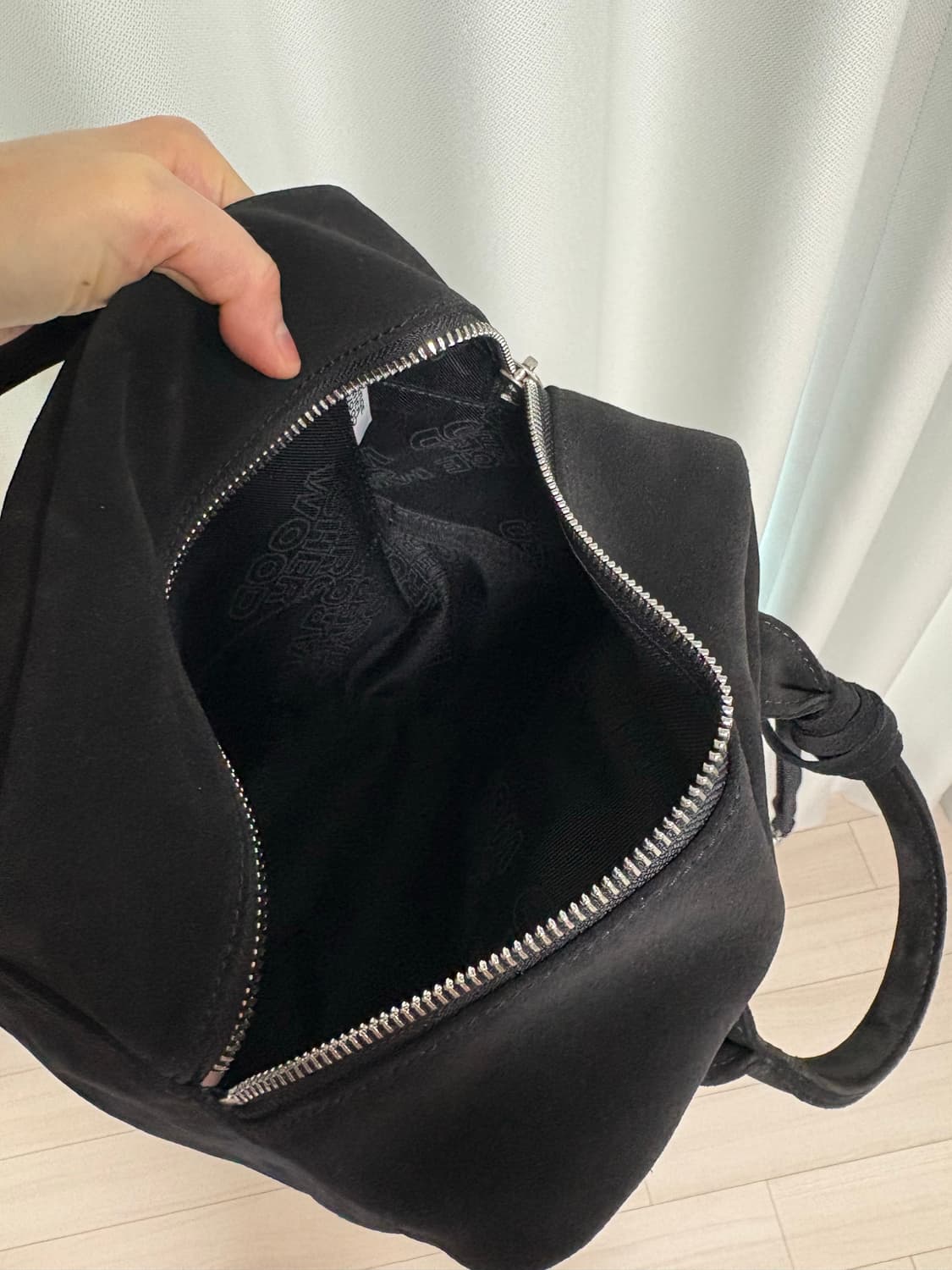 마지셔우드 소프트 볼랭백 (블랙 스웨이드) 상품이미지4