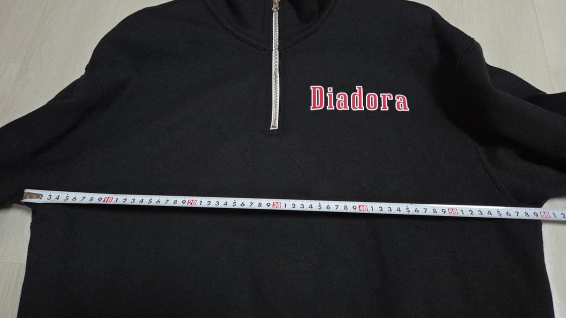 (착샷) 디아도라 하프 집업 맨투맨 블랙 상품이미지7