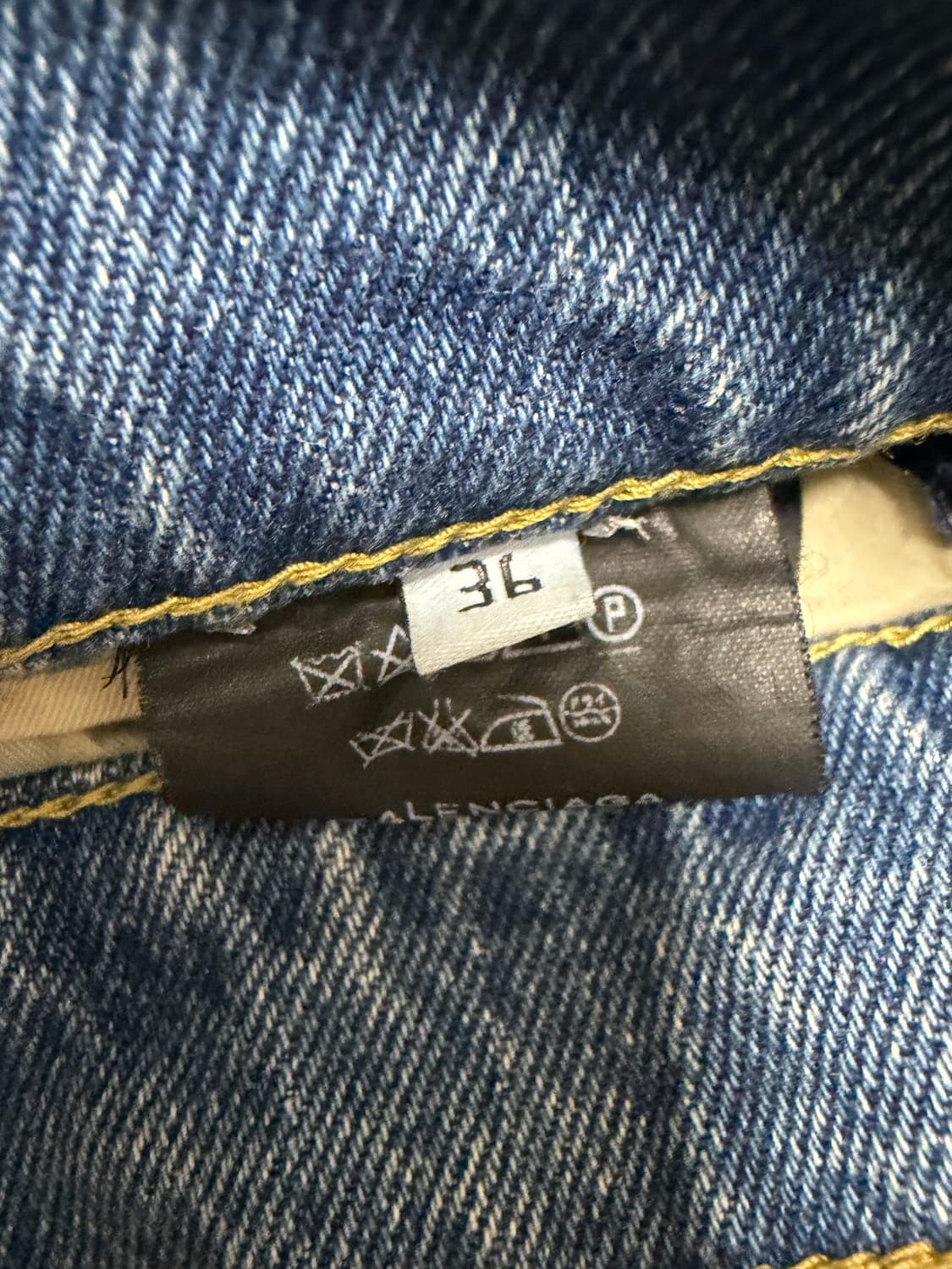 [Balenciaga] Released Hem Blue Jeans 상품이미지5