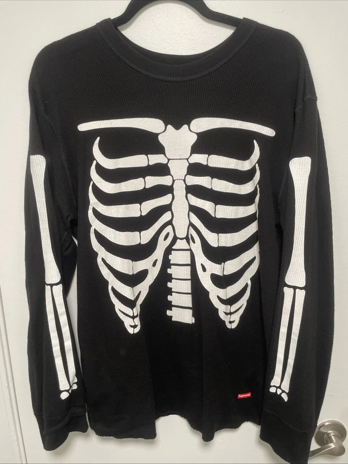 슈프림 헤인즈 본즈 써멀 크루 블랙 상품이미지1