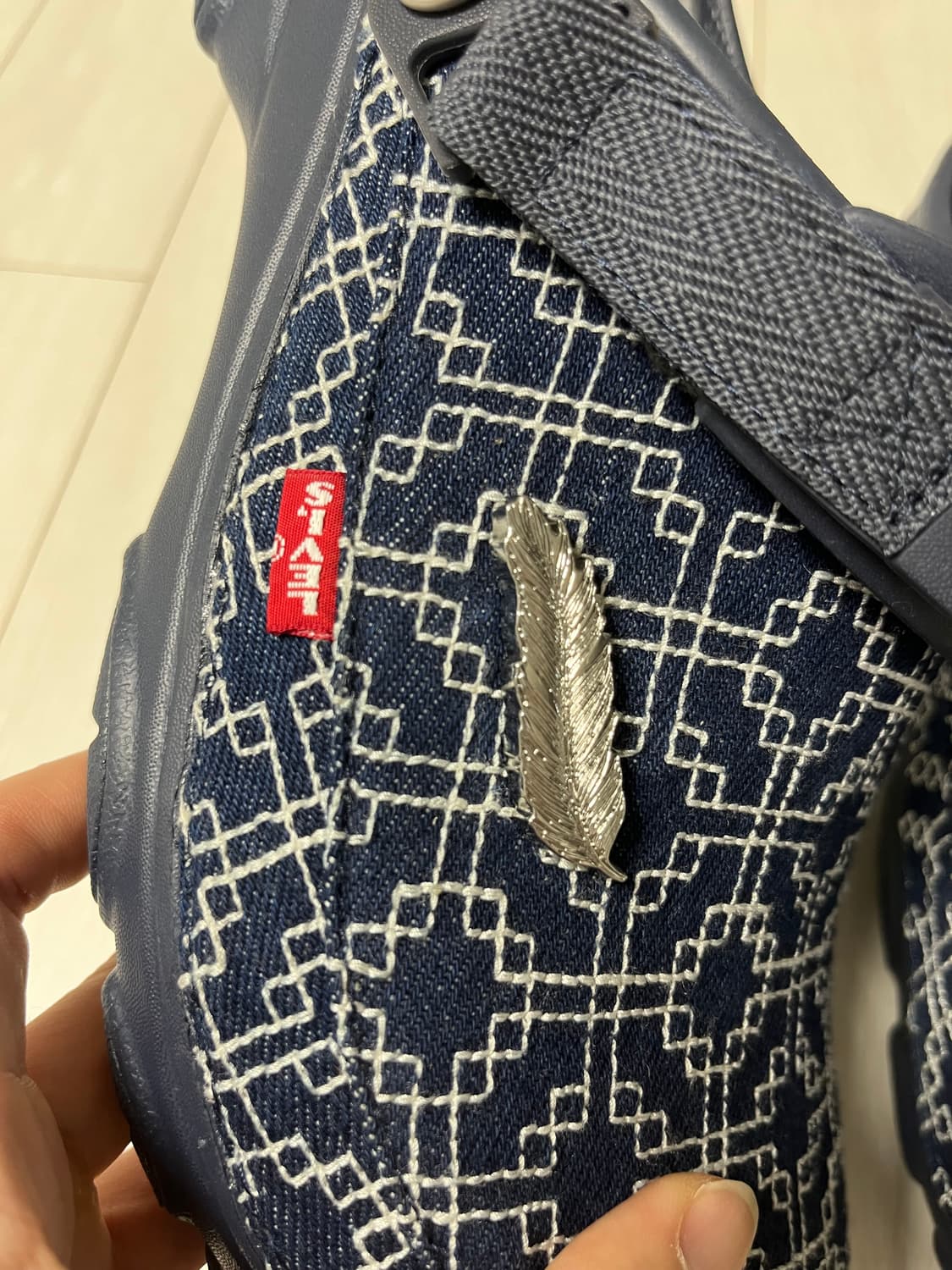 리바이스 크록스 네이비 290 판매 상품이미지5