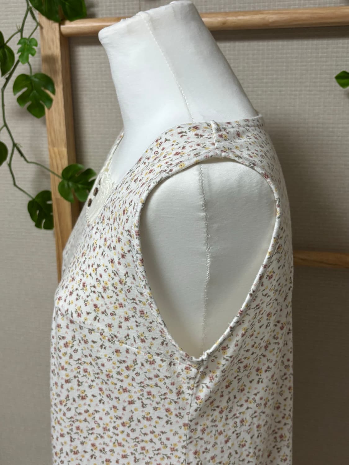[MUSK / Vintage Taste] 레이스 플라워 나시 상품이미지5