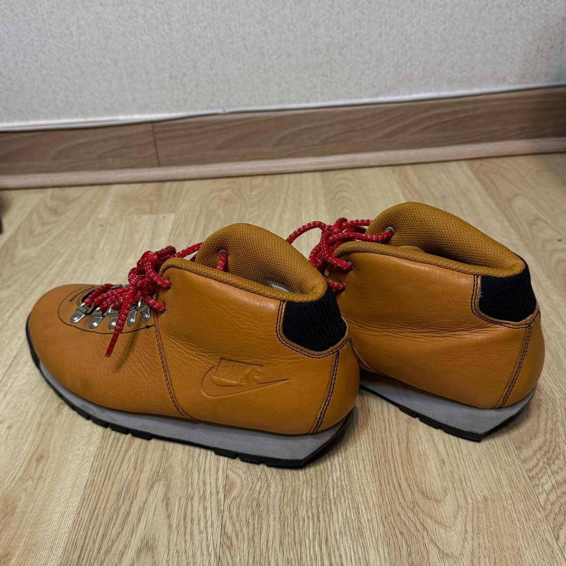 [280] 나이키 에어 마그마 ND 브론즈 상품이미지2