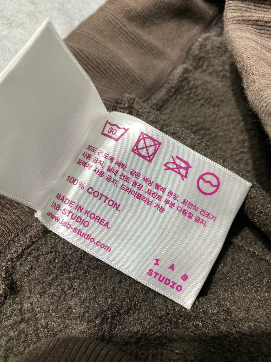 [L] I.A.B STUDIO 아이앱 스튜디오 브라운 스웻 조거팬츠 상품이미지7