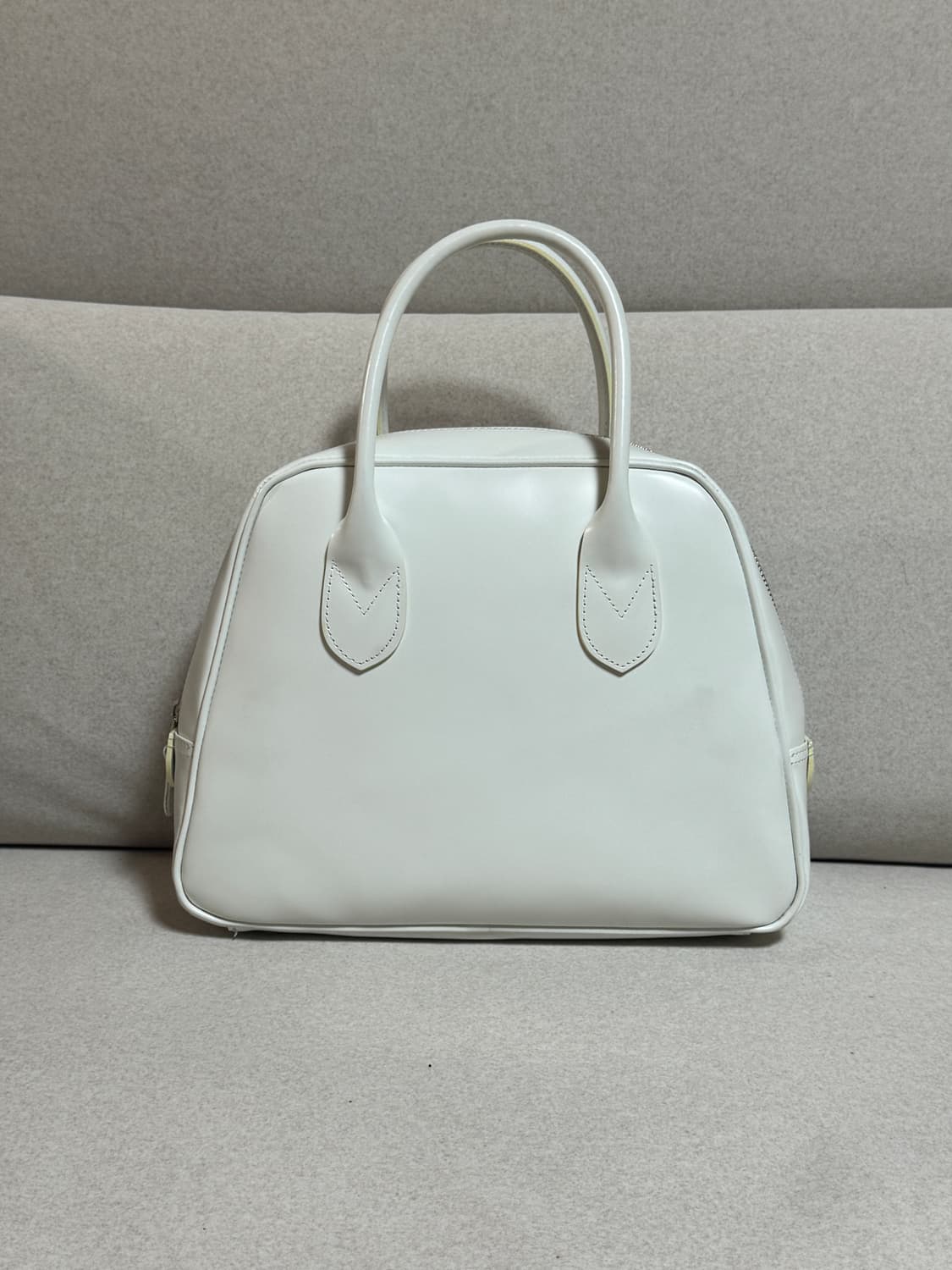 꼼데가르송 아오야마 백 라운드 화이트 3호 상품이미지2