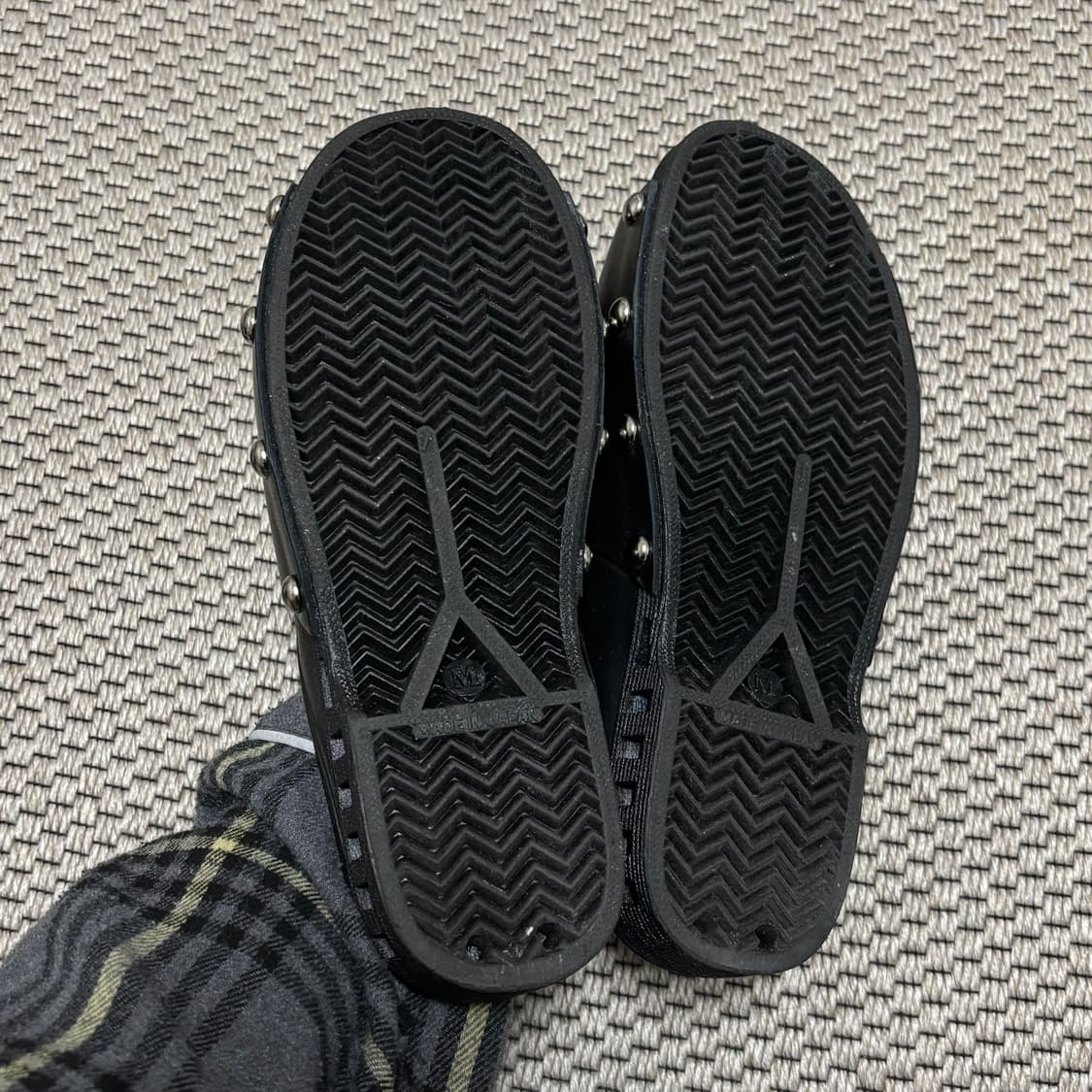 벤치 스터드 슬리퍼 상품이미지5