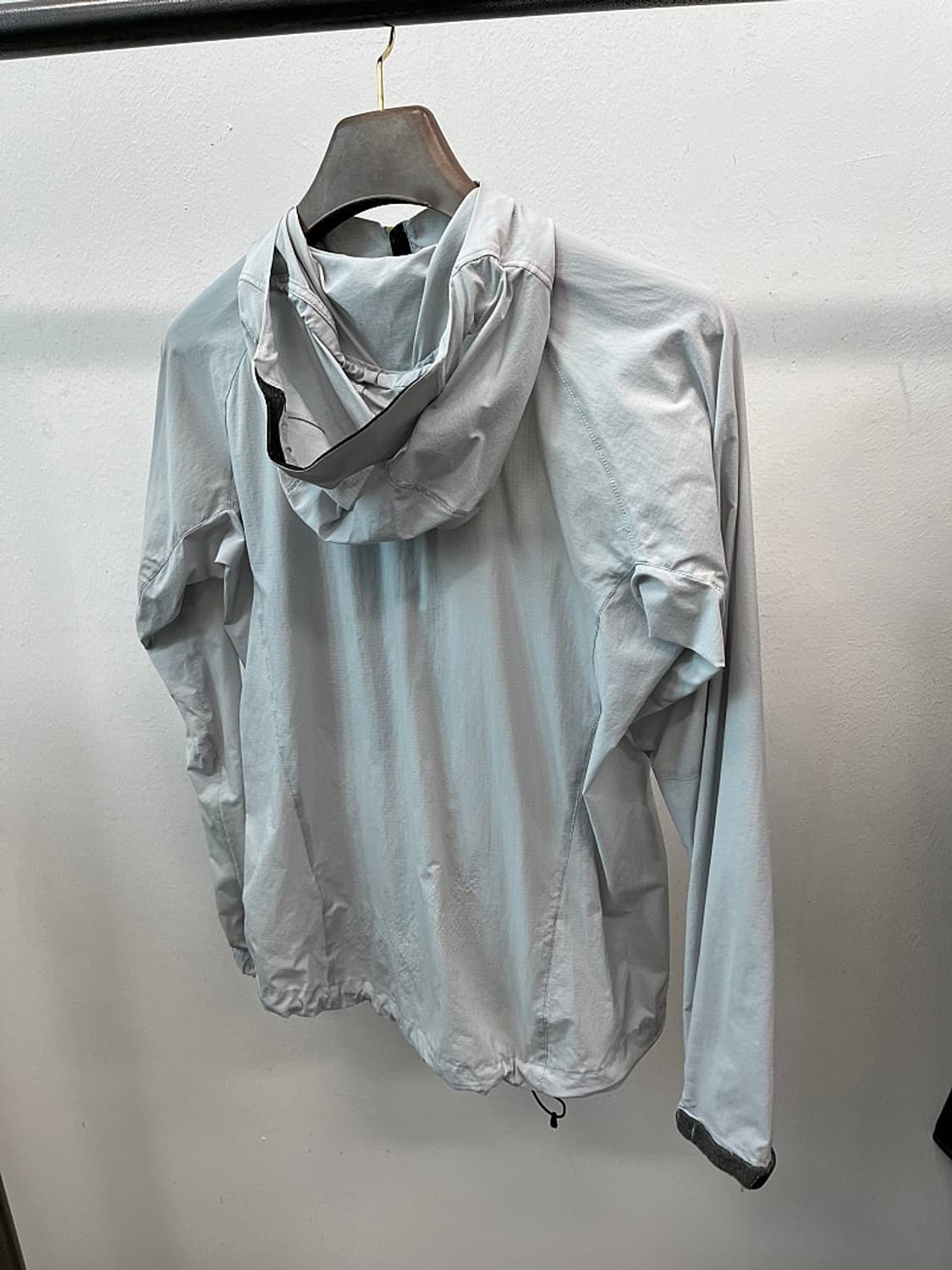 여) 아크테릭스 홑겹 경량 바람막이  상품이미지6