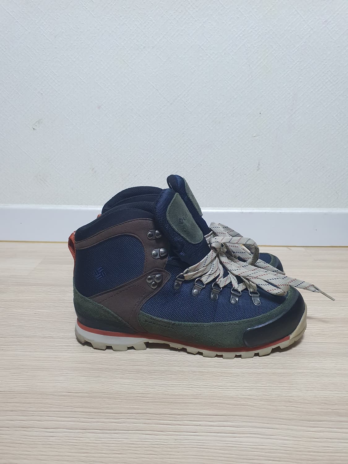 컬럼비아 비브람 등산화 260 상품이미지1