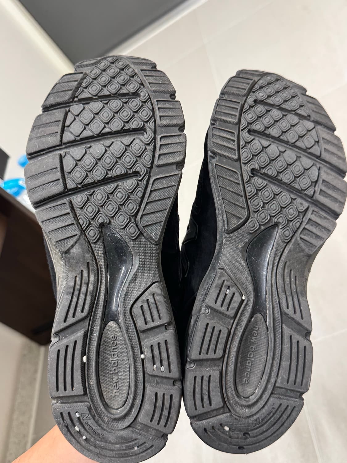 뉴발란스 990v4 올블랙 상품이미지6