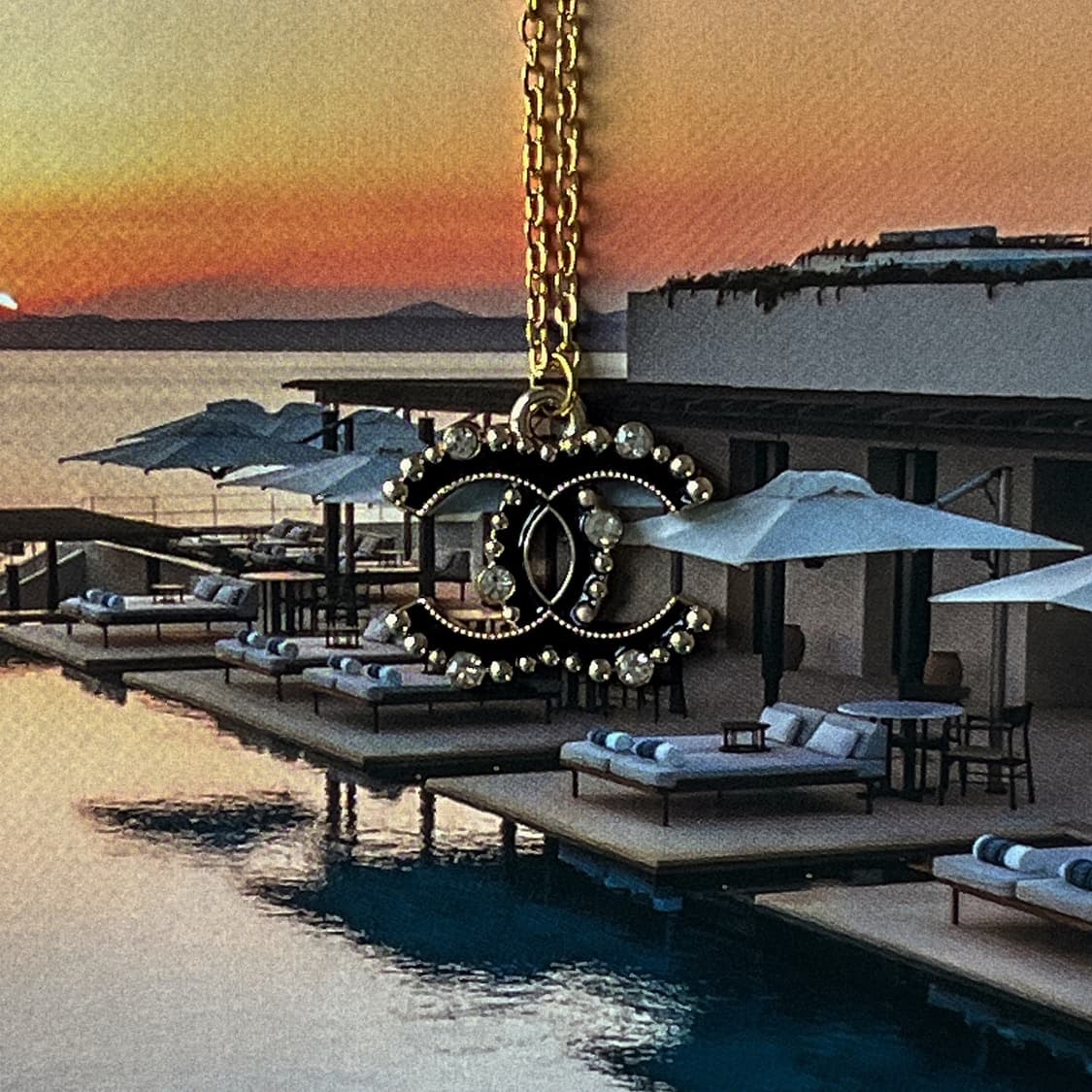 샤넬 블랙 씨쉘컷 CC로고 골드 목걸이 상품이미지4