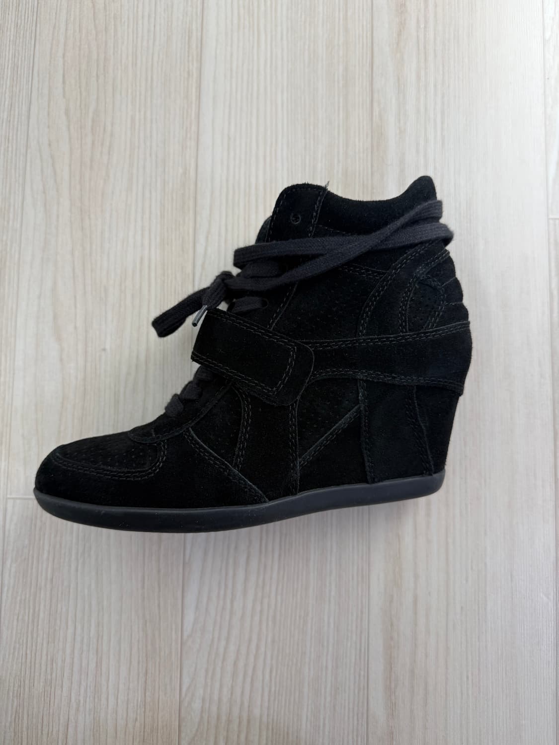 Ash 웨지 스니커즈 스웨이드 블랙 상품이미지1