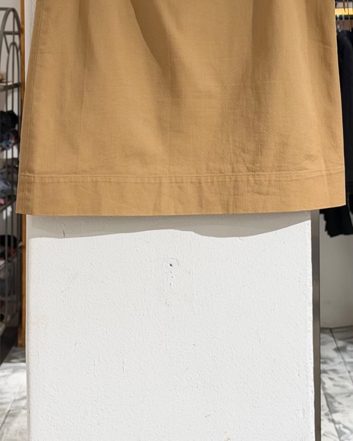 랄프로렌 베이지 코튼 트윌 레더 트림 랩 미니 스커트 상품이미지6