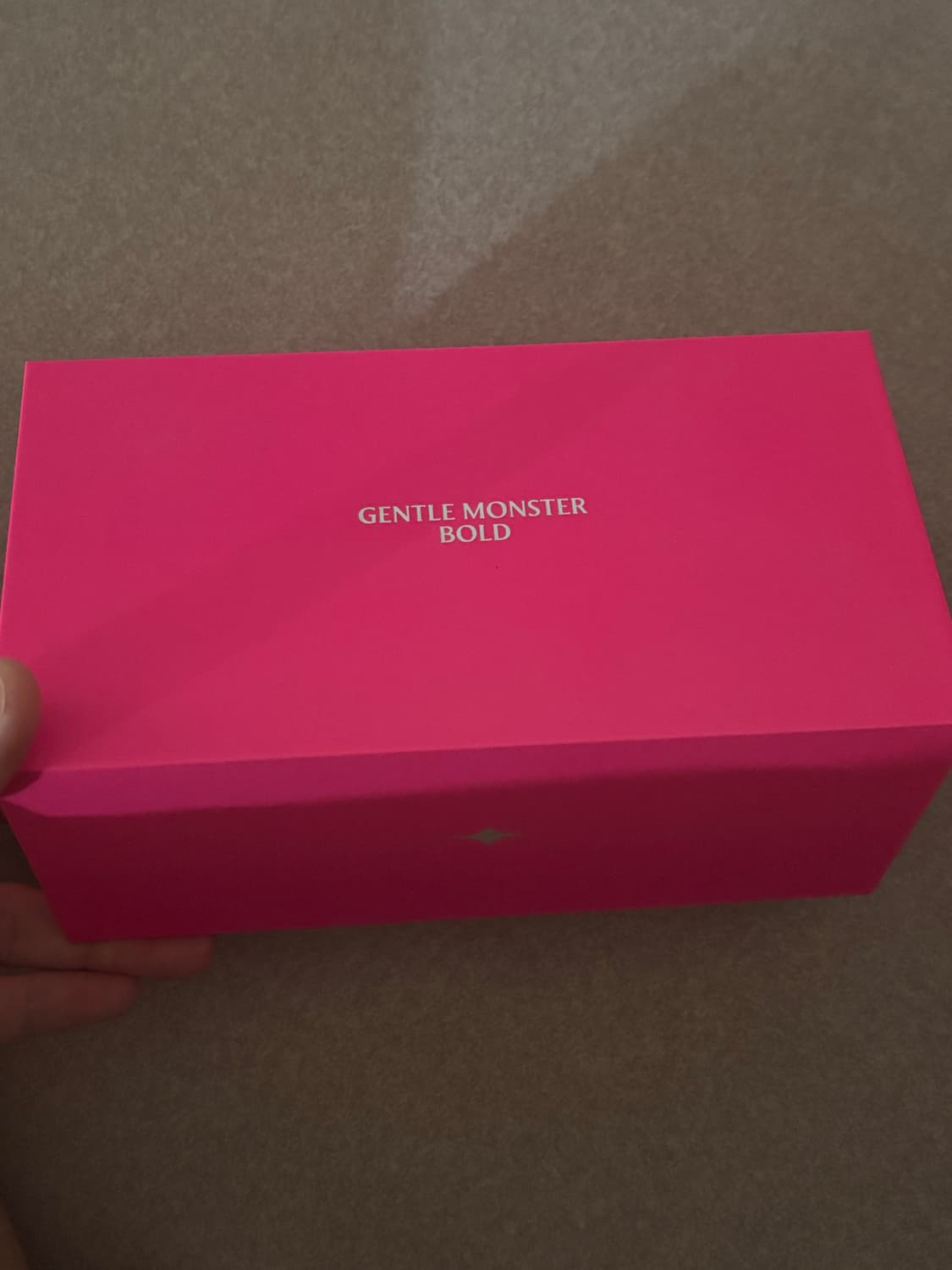 젠틀몬스터 아바 02 실버팝니다 상품이미지8