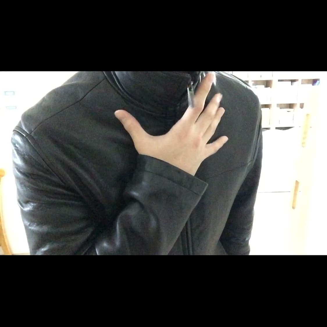 캘빈 클라인 하이넥 레더 자켓 상품이미지3