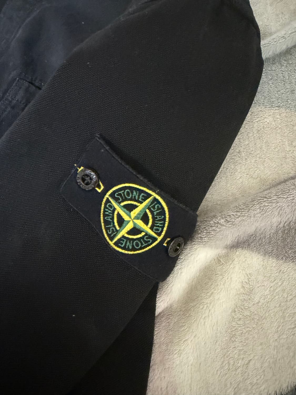 25FW 스톤아일랜드 오버셔츠 상품이미지2