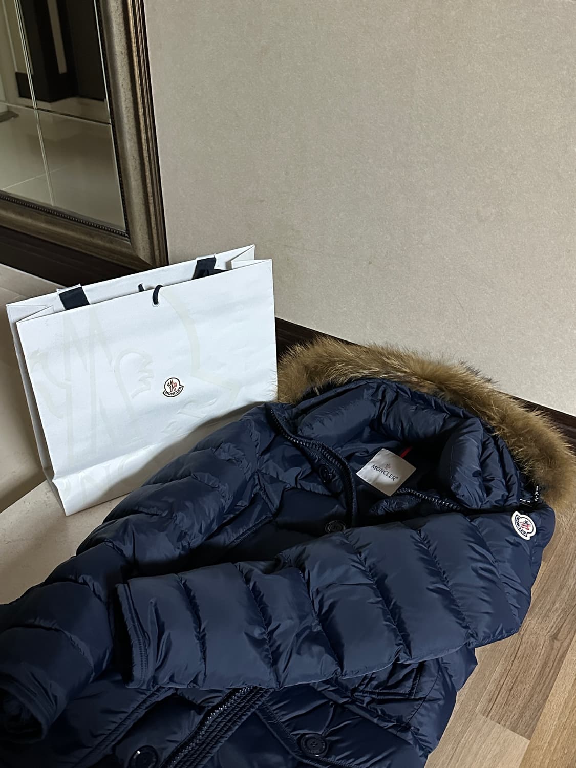 몽클레어 클루니 23년식 1사이즈 패딩(정품) 상품이미지1