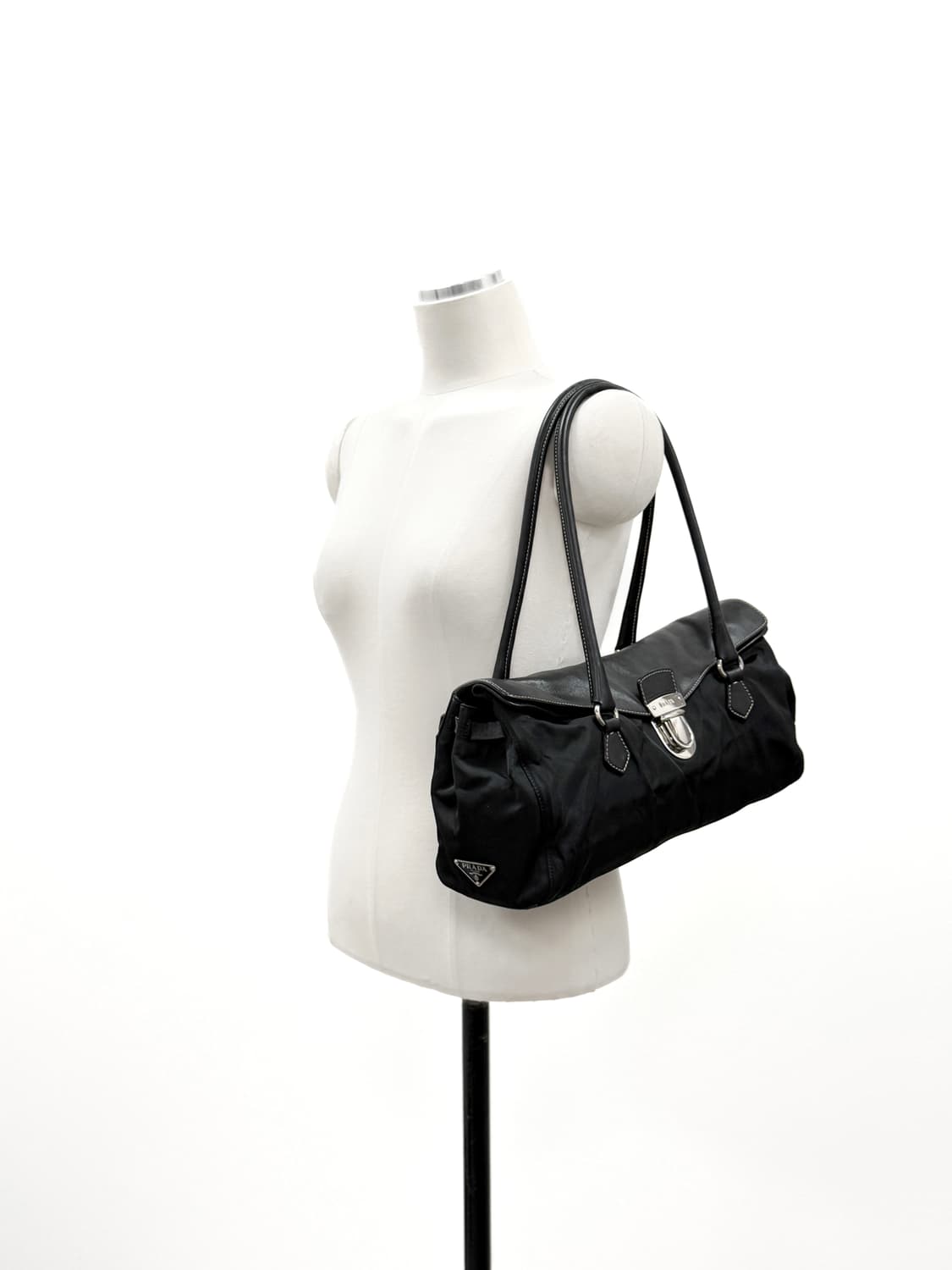 프라다 포코노 레더 트리밍 버클 숄더백 상품이미지3