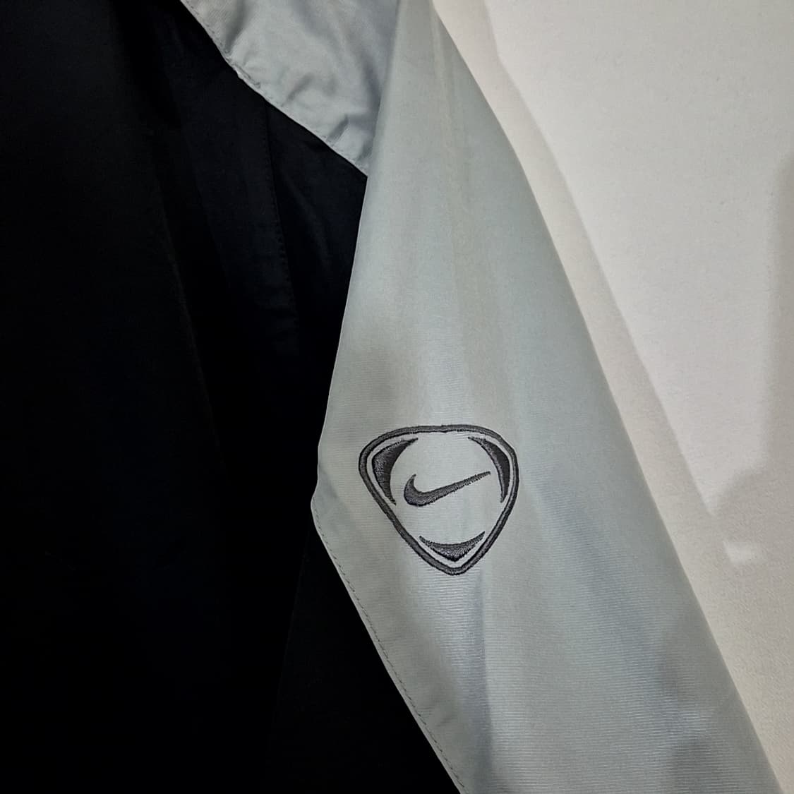 Nike 나이키 솔로 스우시 웜업 상품이미지3