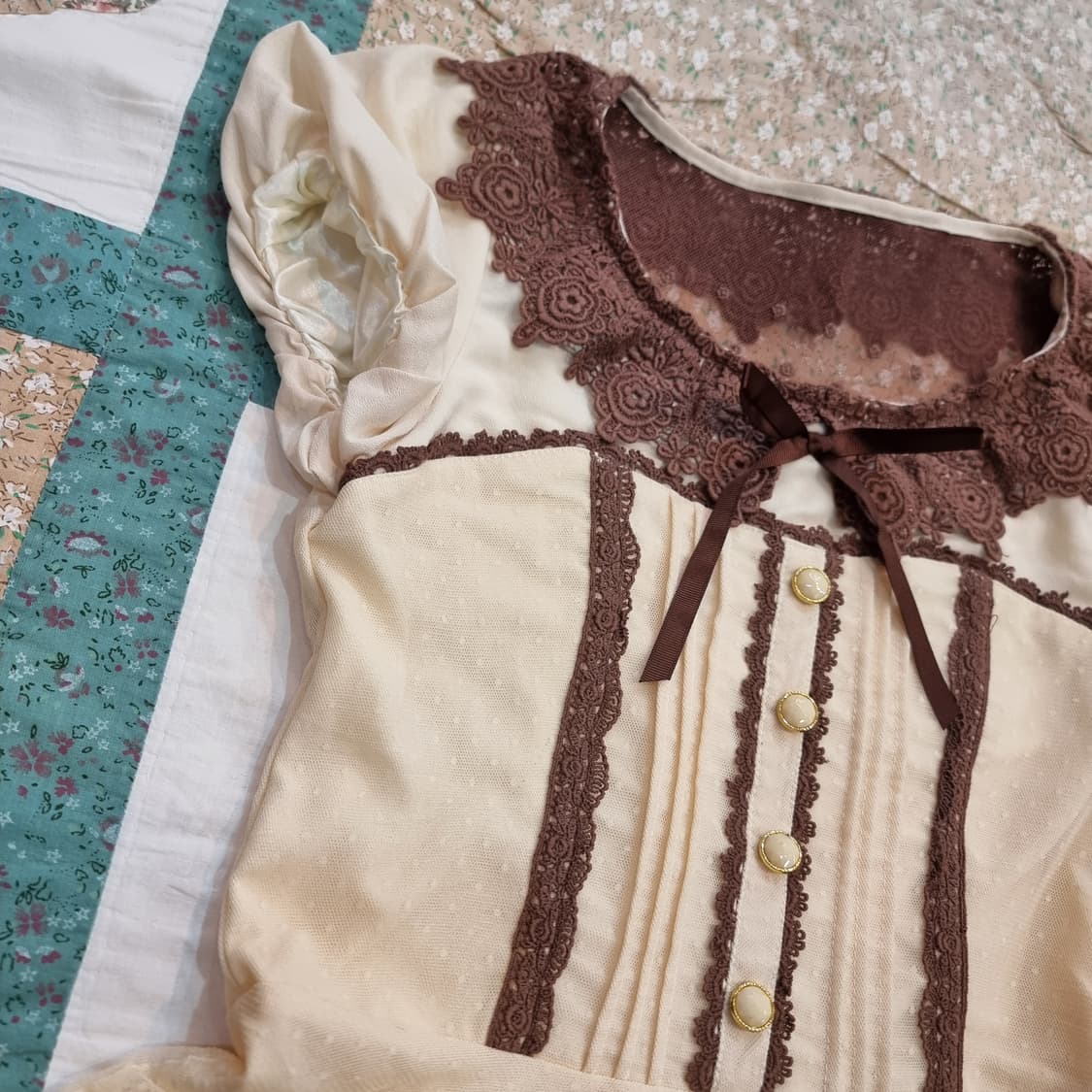 Liz Lisa(리즈리사) 초코 레이스카라 플레어 원피스 상품이미지3