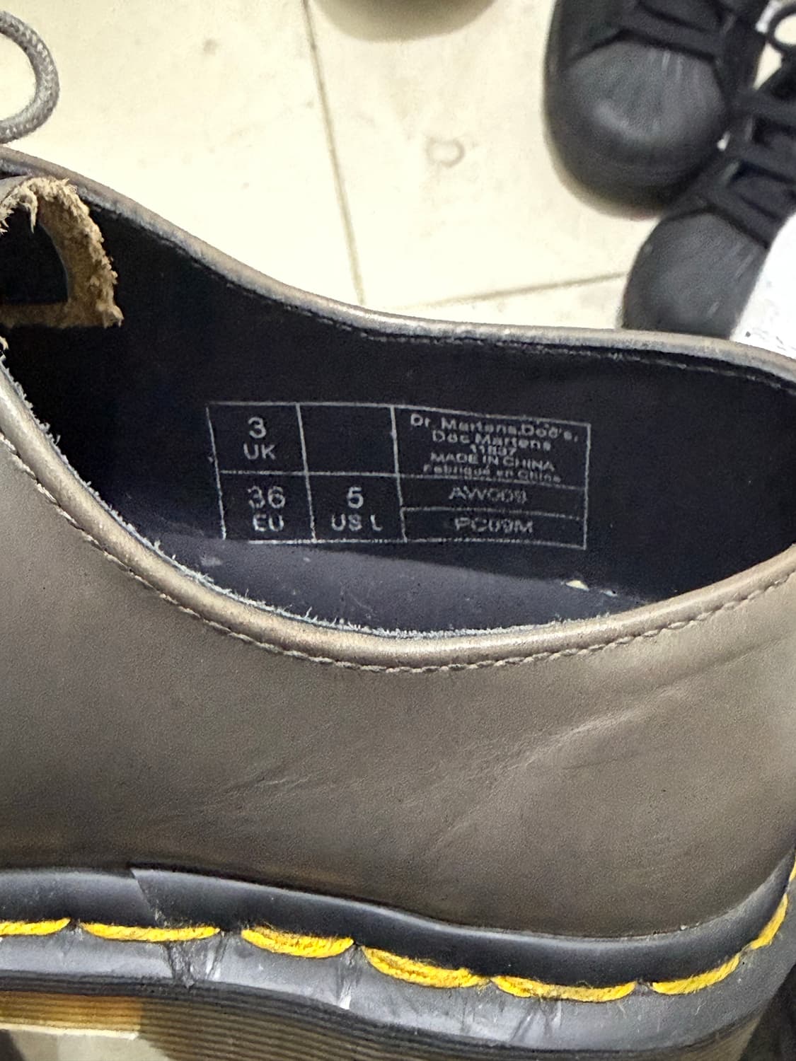 닥터마틴 1461 3홀 더비슈즈 그레이 상품이미지3