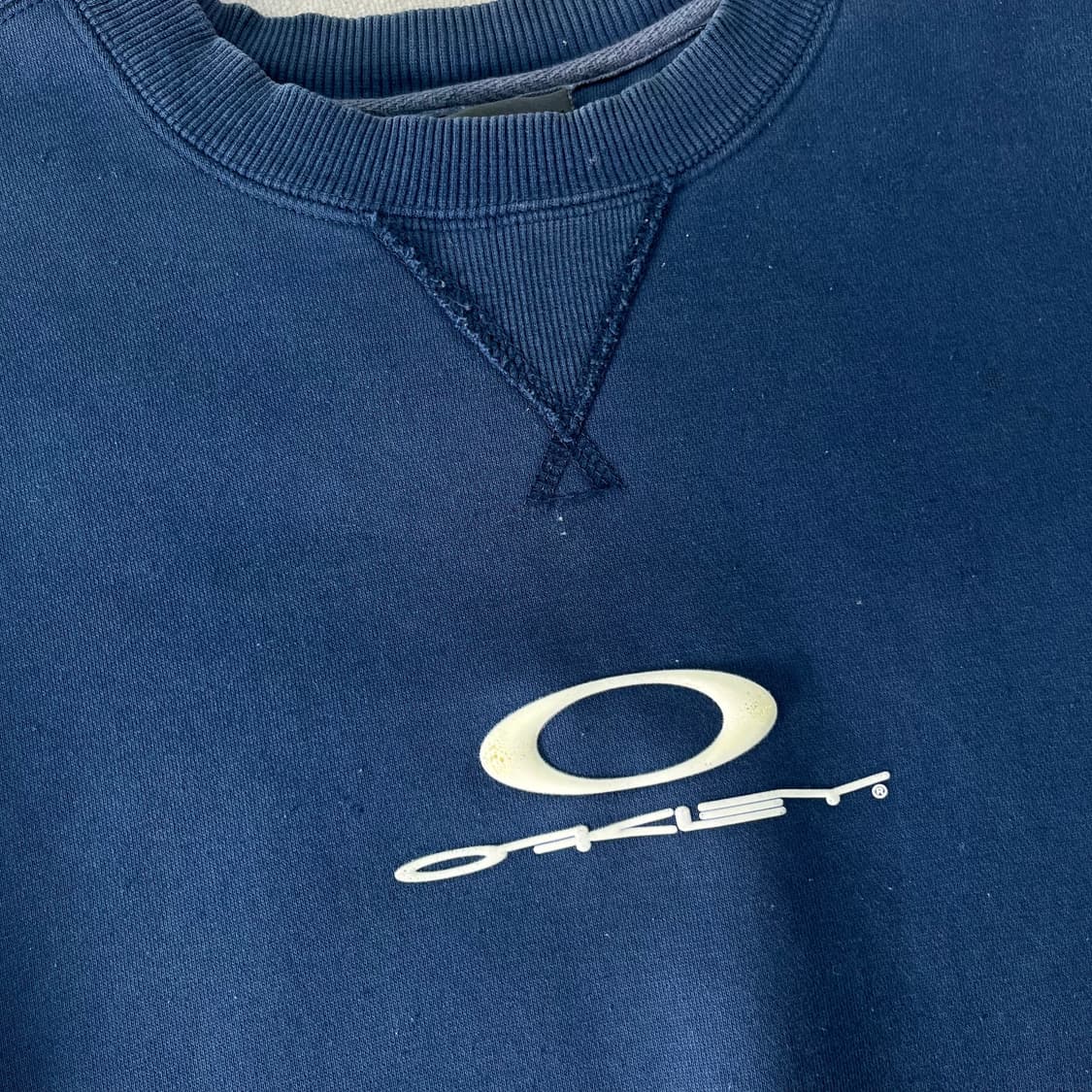 105 오클리 00s 아카이브 입체 프린팅 스웻셔츠 상품이미지2