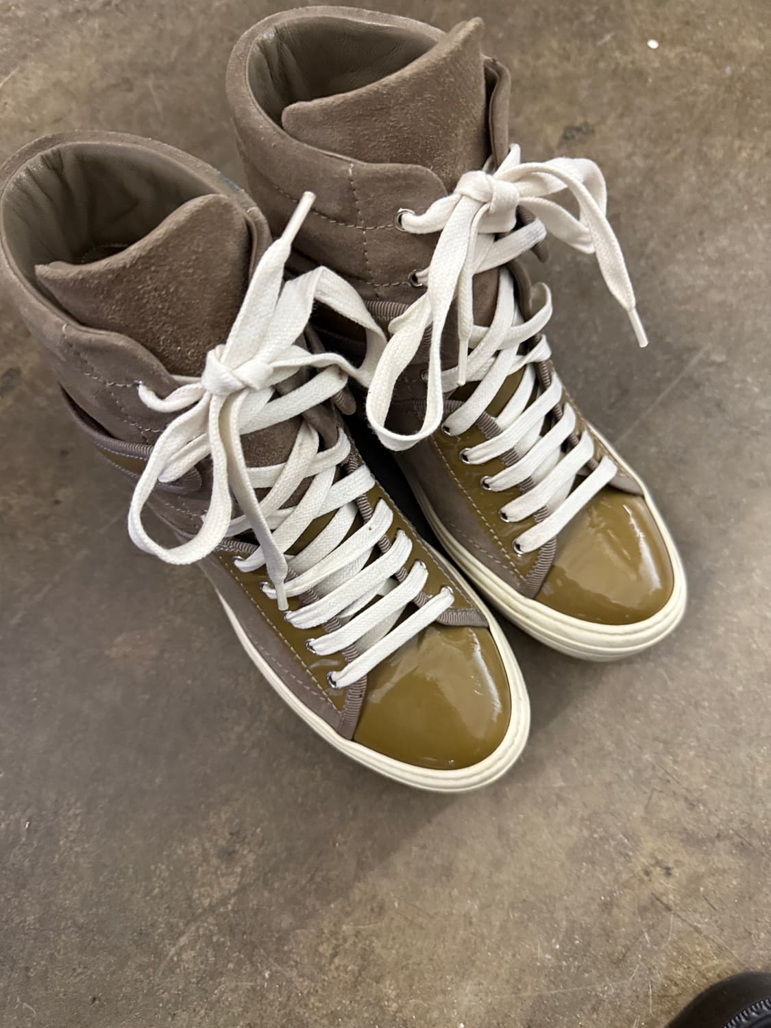 살바토레 페라가모 스웨이드 하이탑 스니커즈 38 상품이미지4