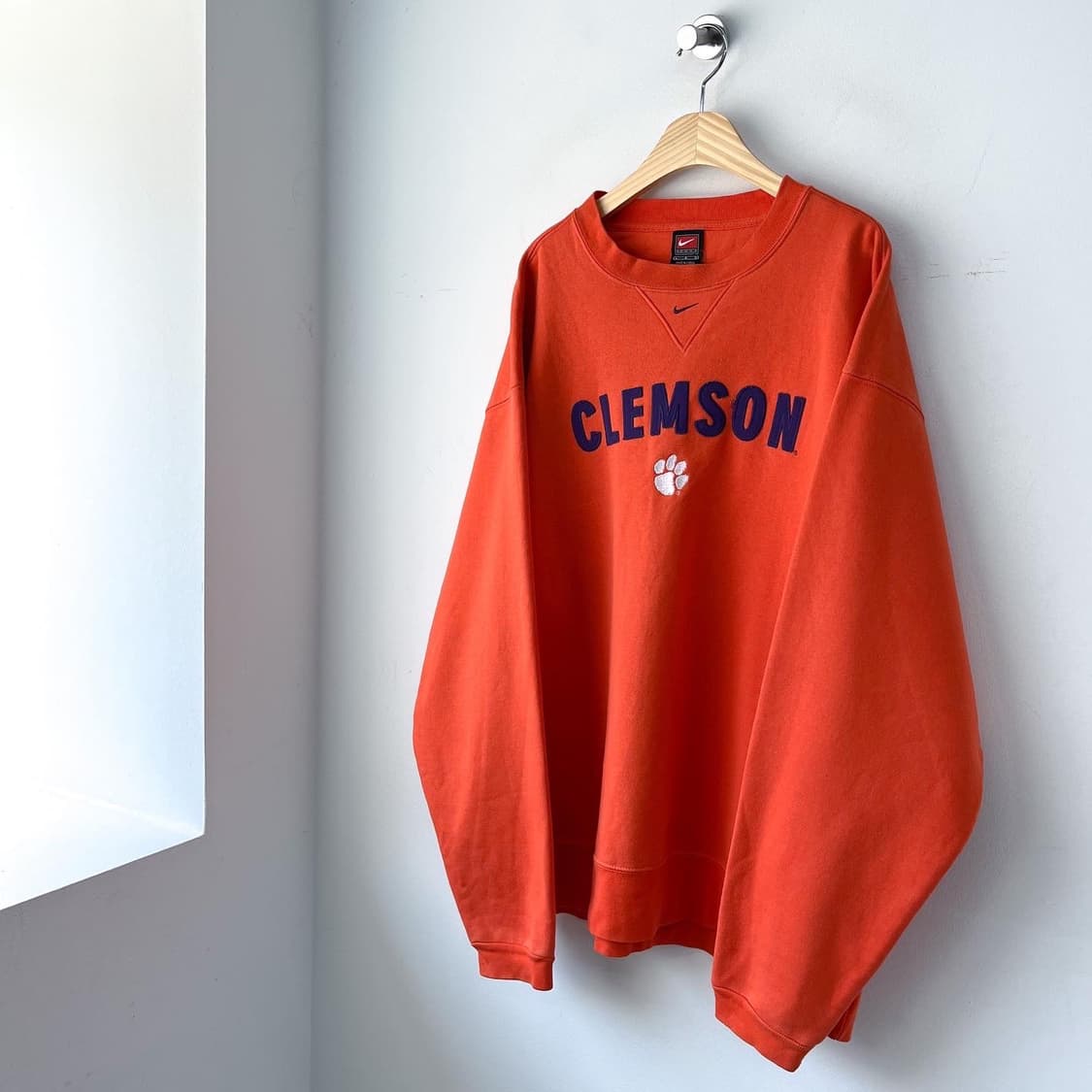 나이키 센터 스우시 NCAA 클렘슨 타이거즈 맨투맨 상품이미지3