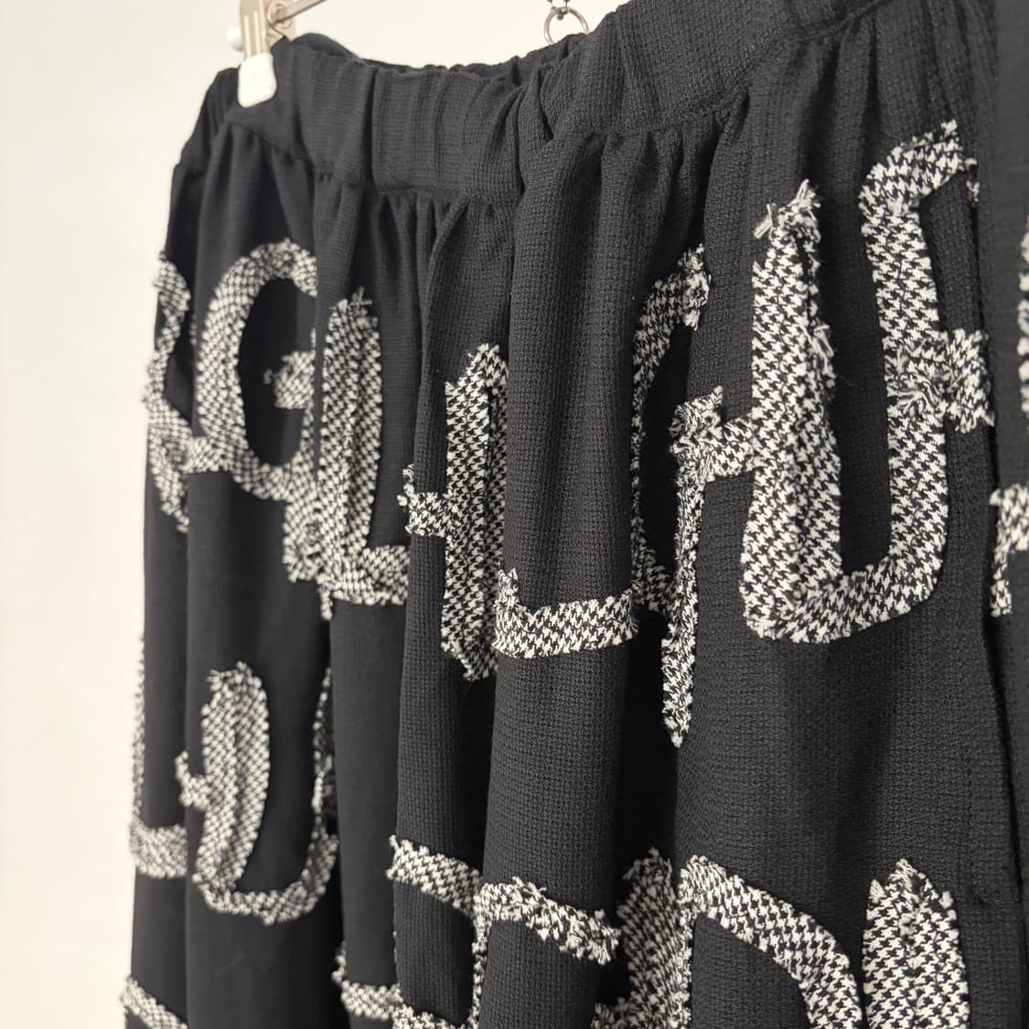 GIRL Logo Pattern Stitch Skirt 상품이미지4