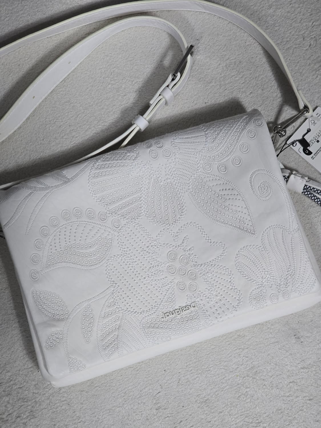 데시구알 반둘레라 플로레스 크로스백 상품이미지3