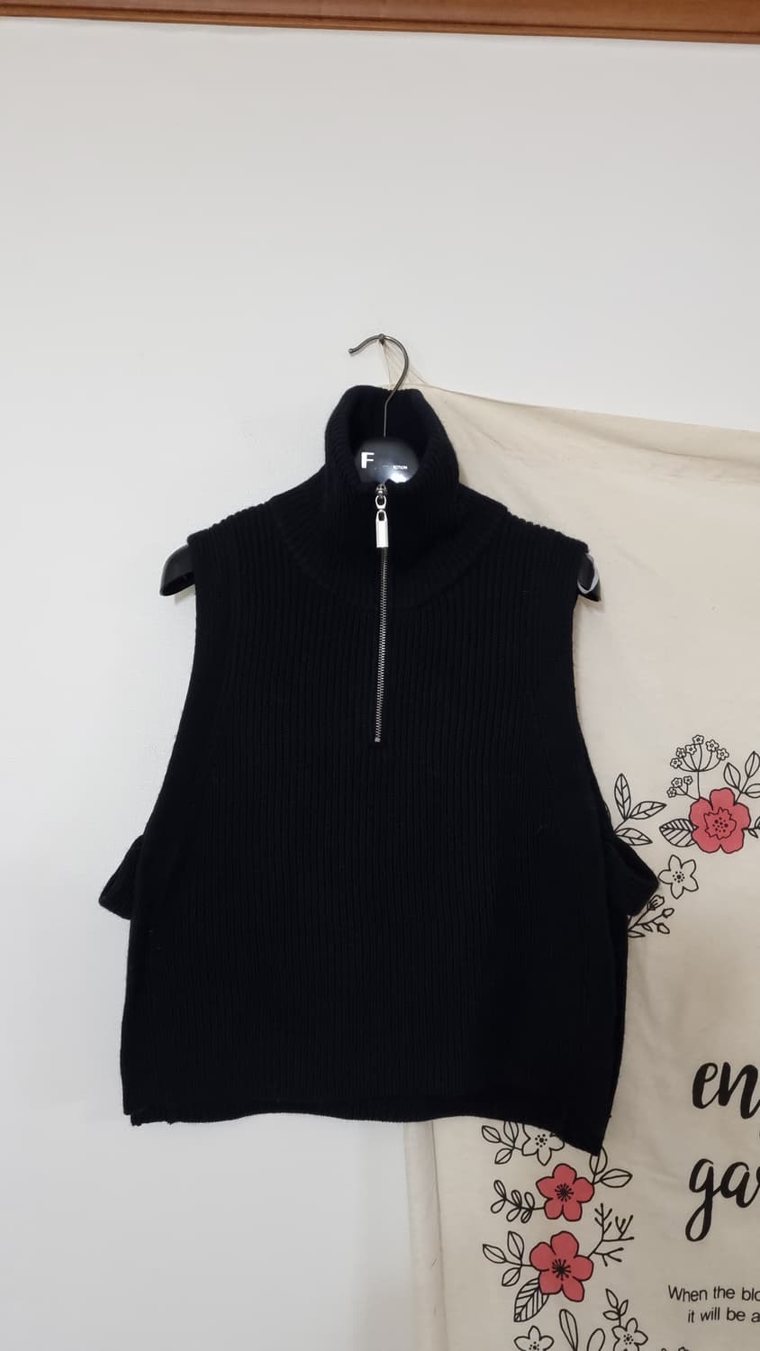 ARKET 하이넥 반집업 울 베스트 F 상품이미지2