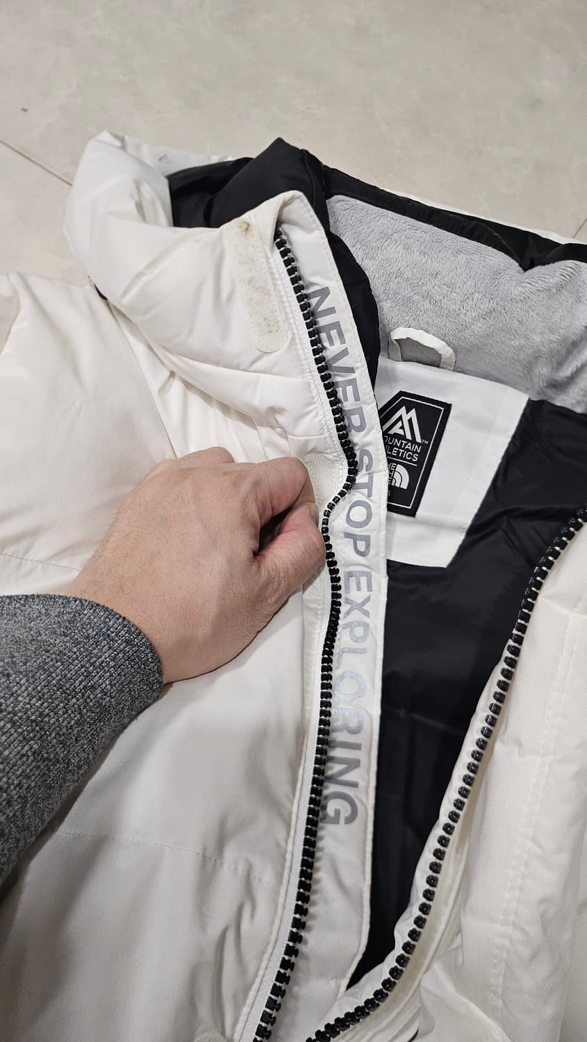 [M(95)] 노스페이스 익스플로링 롱패딩 코트 NC1DI50C 화이트 상품이미지5