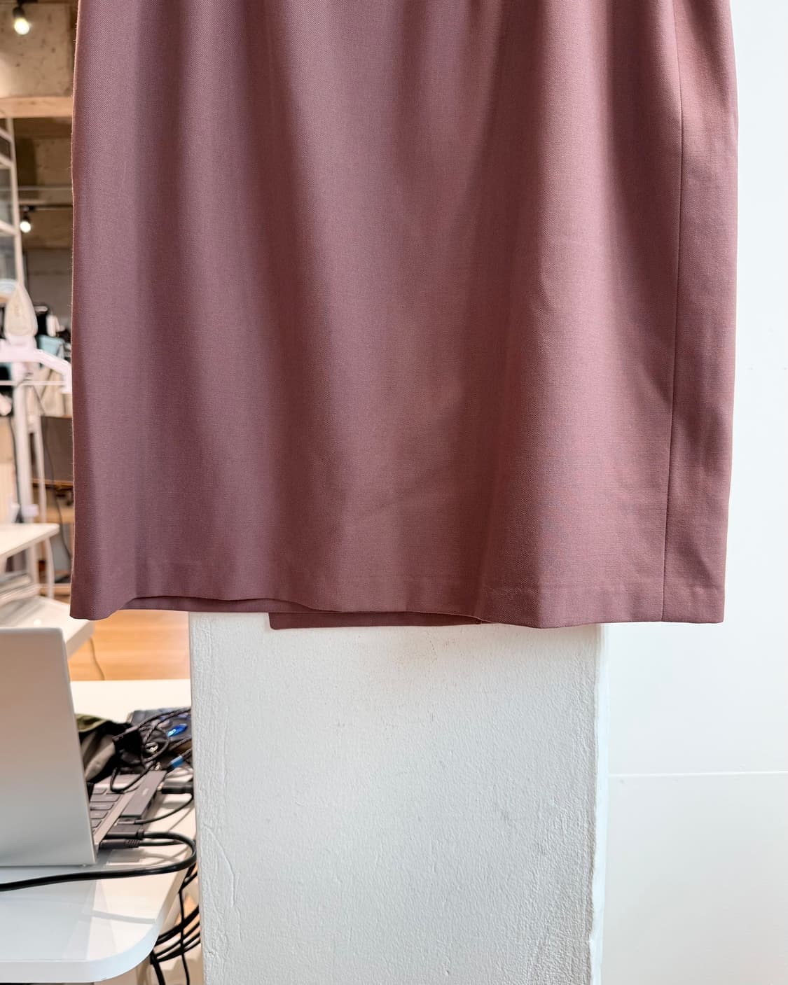 셀린느 딥핑크 랩 미디스커트  상품이미지8