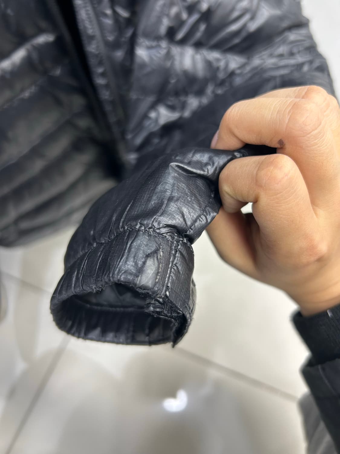 노스페이스 써밋 경량패딩 유광 L 상품이미지6