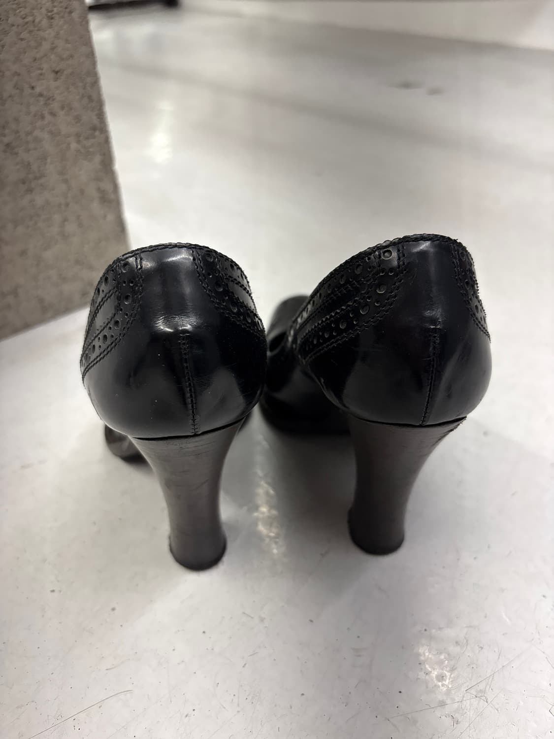 생로랑 펌프스 힐 상품이미지4