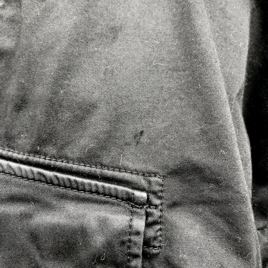 Cp컴퍼니 스트레치 사틴 렌즈 카고팬츠 블랙 23SS  상품이미지4